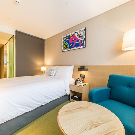 Howard Johnson By Wyndham Incheon Airport Екстериор снимка