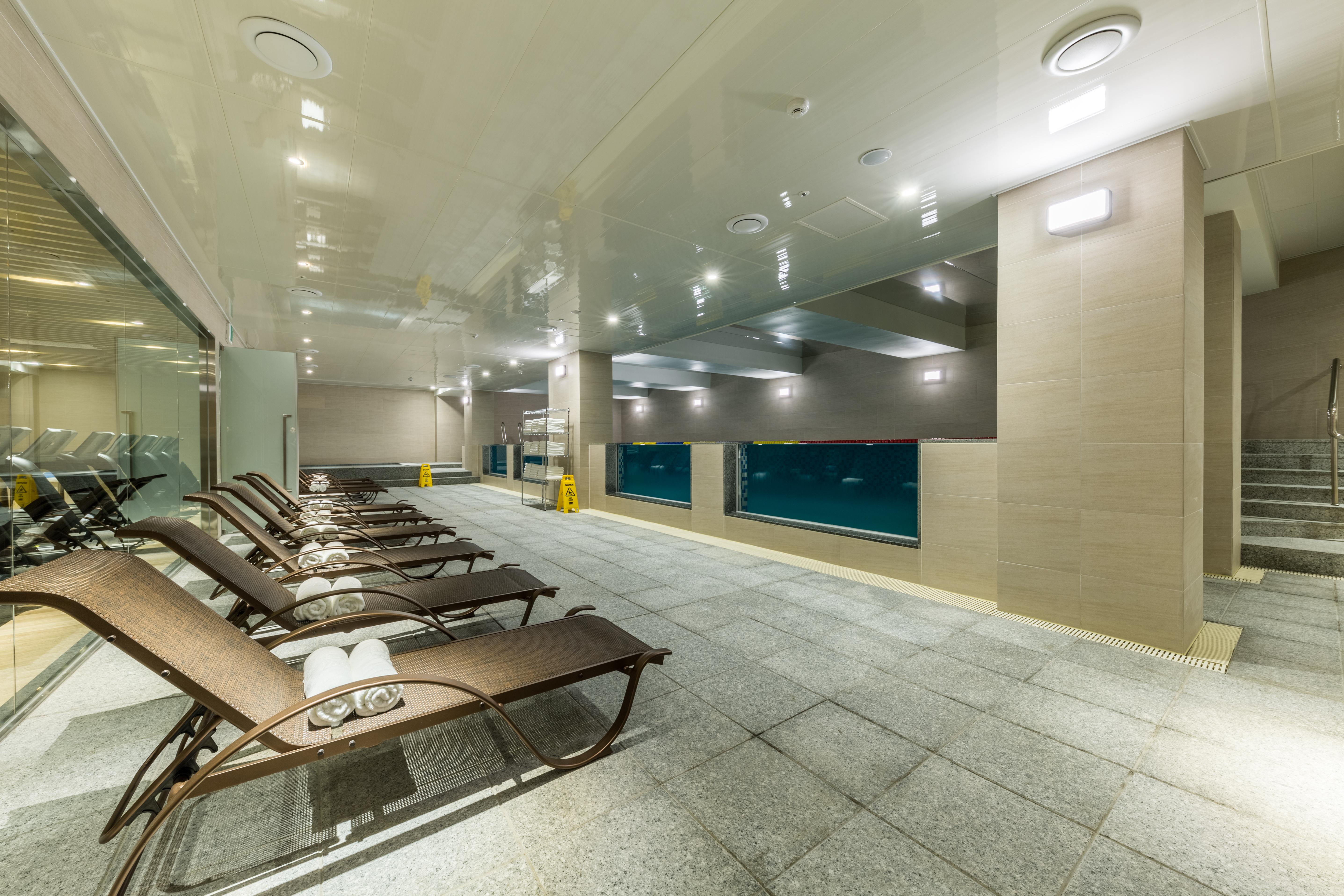 Howard Johnson By Wyndham Incheon Airport Екстериор снимка