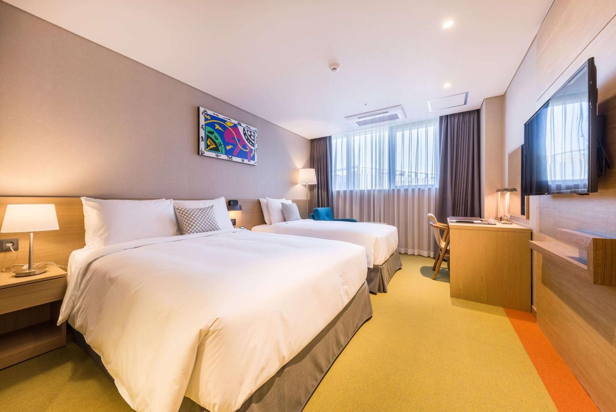 Howard Johnson By Wyndham Incheon Airport Екстериор снимка