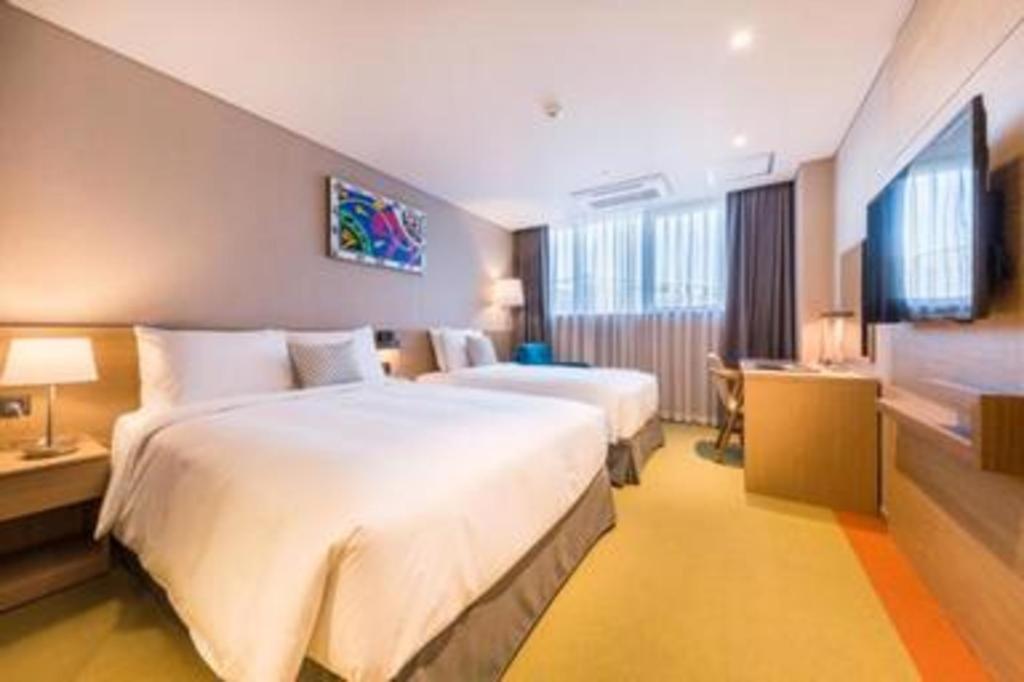 Howard Johnson By Wyndham Incheon Airport Екстериор снимка