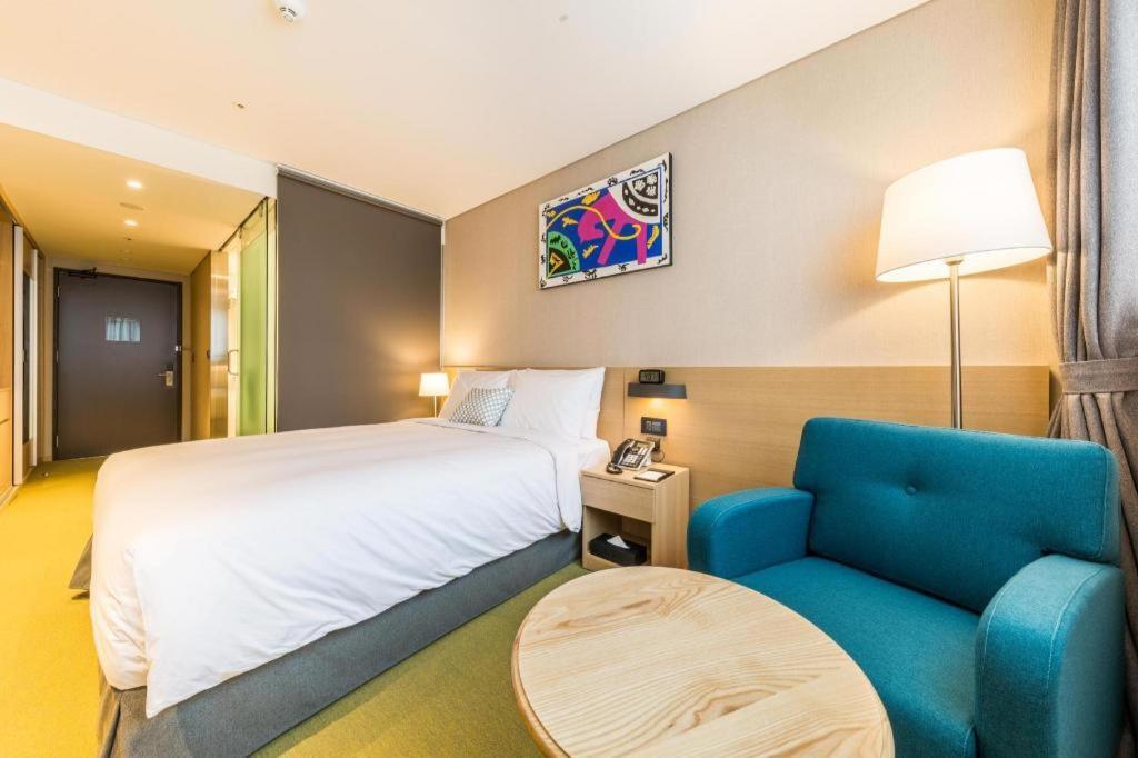 Howard Johnson By Wyndham Incheon Airport Екстериор снимка