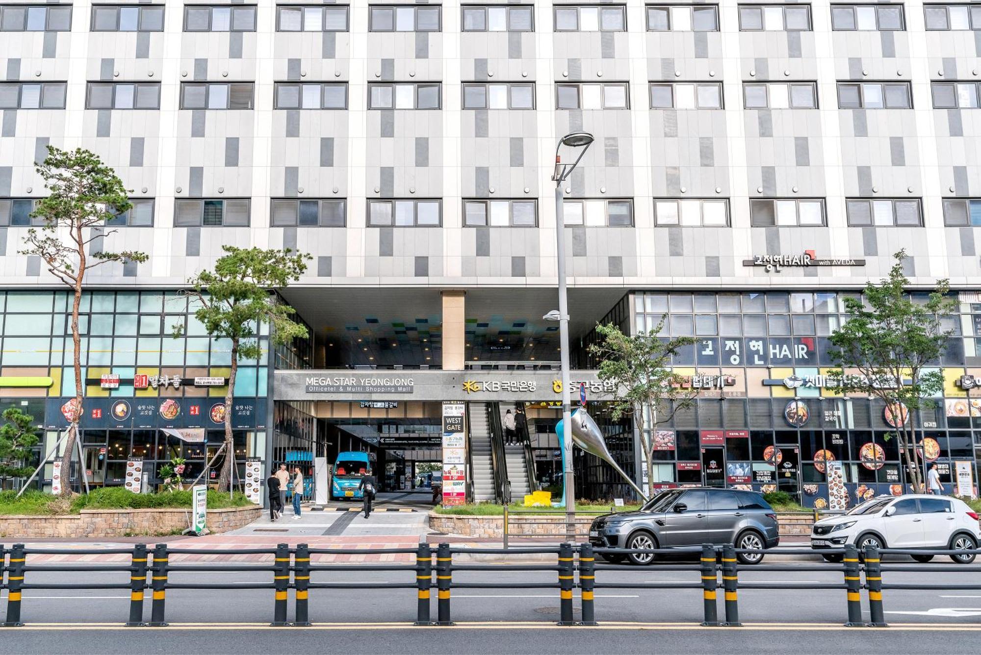 Howard Johnson By Wyndham Incheon Airport Екстериор снимка